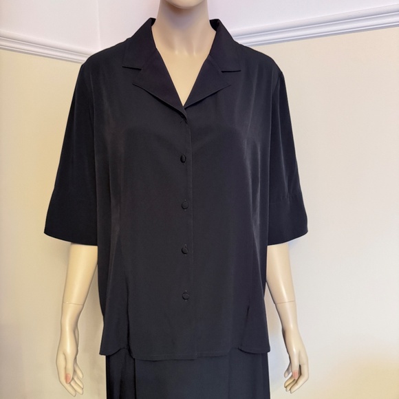 Tilley blouse & skirt set - Picture 11 of 14